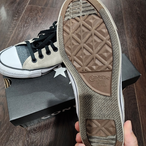 Mens Low Top Converse Sneakers - Picture 5 of 6